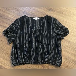 Black and white pattern top